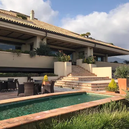 Casa Golondrino Lejlighed Estepona